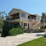Angela Διαμέρισμα *