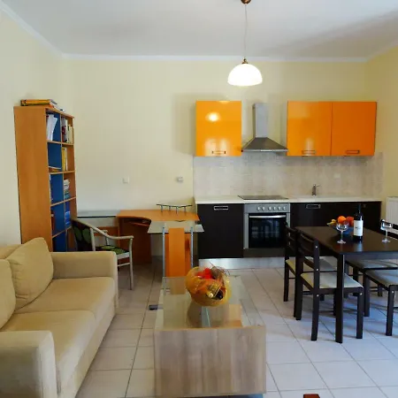 Angela Apartment Apolpaina